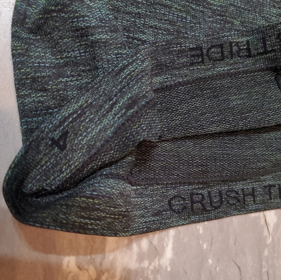 Lululemon Swiftly Speed Racerback. Heathered. Black, green, blue. Size 4. - Picture 8 of 10